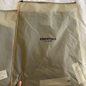 Fear of god essentials harvest -Size Small